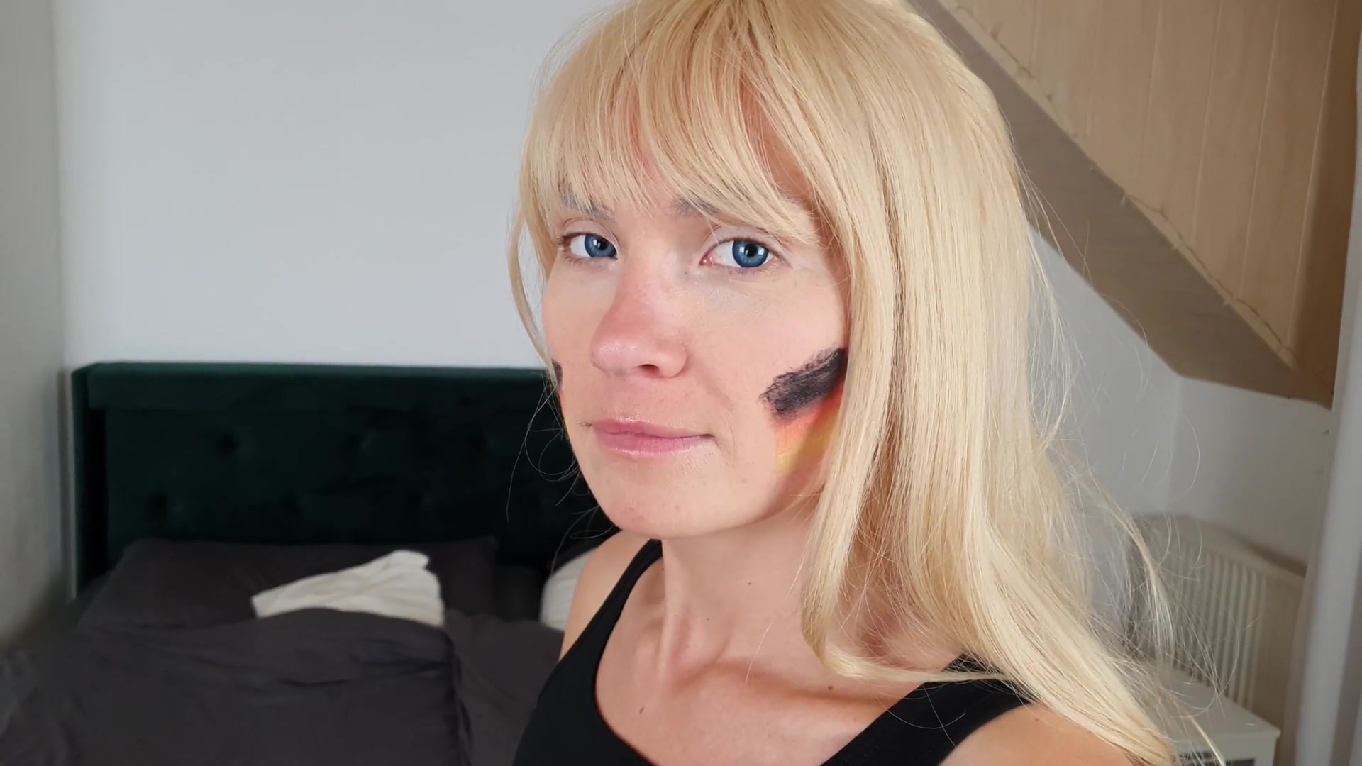 OMG!!! Warum habe ich das nur zugelassen? Das glaubt ihr mir nie!!! Mein Freund hat mich nach dem EM Eröffnungsspiel sitzen gelassen und meinem Stiefbruder ist nichts besseres eingefallen, als mich hart durchzuficken und es mir knallhart zu besorgen!!! Wie soll ich das bloß meinem Freund und unseren Eltern erklären!? ;)