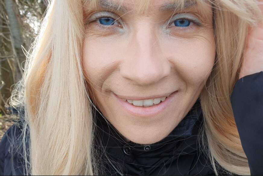 Lea-Stern: MEGA STRAHL! ÖFFENTLICH G*****t! Wurde ich erwischt? Ich konnte es einfach nicht mehr halten!