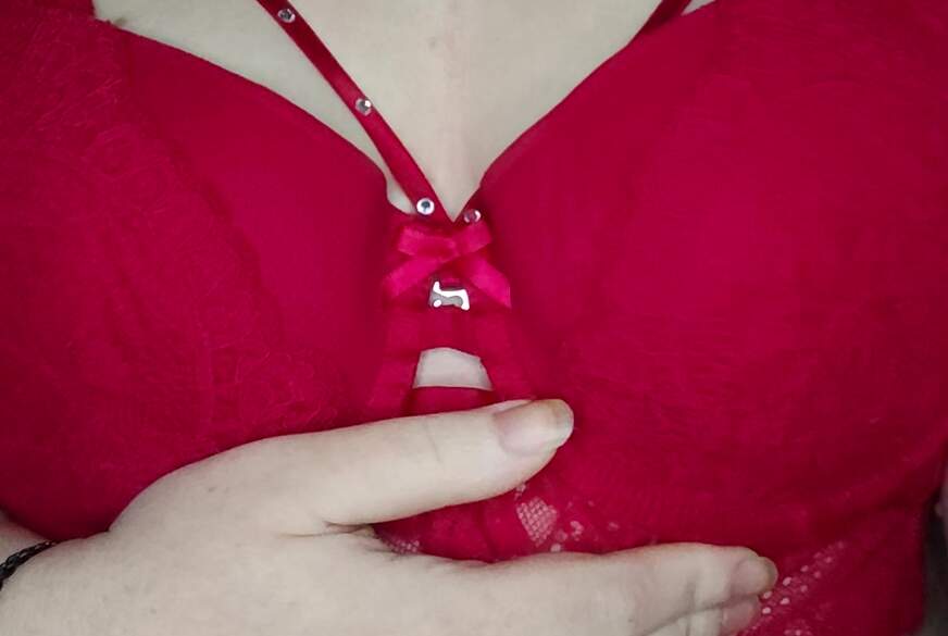 CarLovingCat: Stehst du auf Naturtitten?