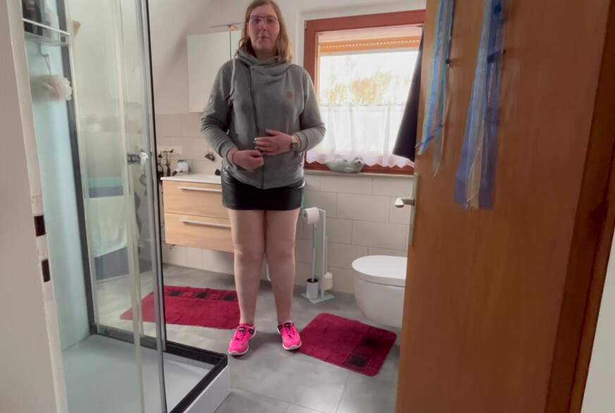 Pinkeln Dusche und fummeln von Jackyjett pic1