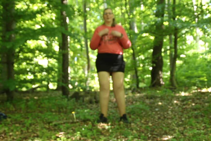 Jackyjett: Nackter Waldspaziergang NS und Streicheln