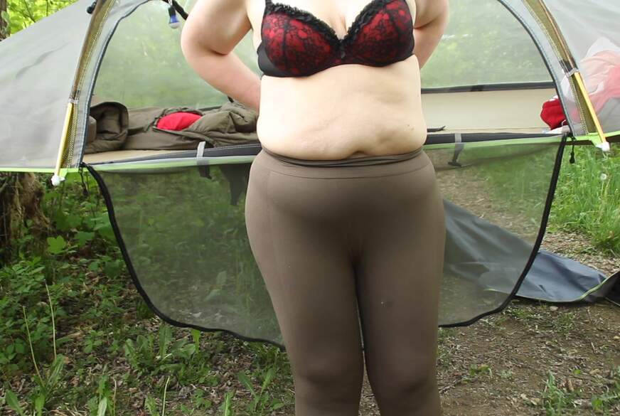 Geile Selbstbefriedigung im Camping Urlaub von Jackyjett pic2