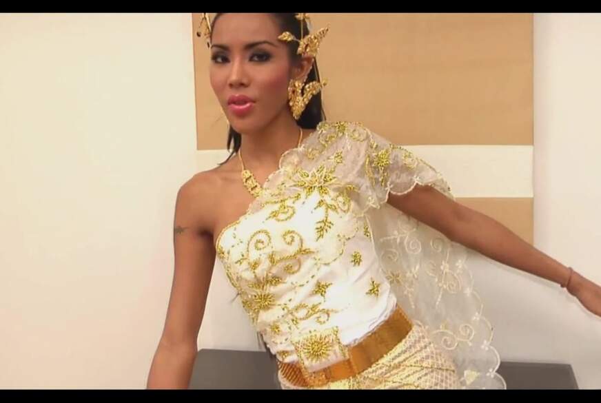 Thailand Smile Costume Ladyboy Masturbation von Asianc*m69 pic2