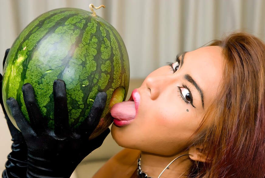 Asianc*m69: Dildo Melon Trans F**k