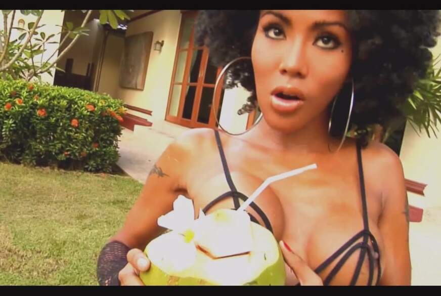 Playing Fresh Coconut Masturbation von Asianc*m69