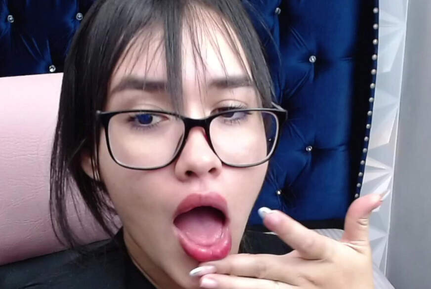 KatyElliot: Gefällt es dir, wenn ich langsam und frech spiele?