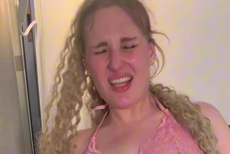 MajaSofie: Geiles gaaaaanz neues Sextape.. ich reite BBC und spüre ihn tieeeef in meiner G*********r