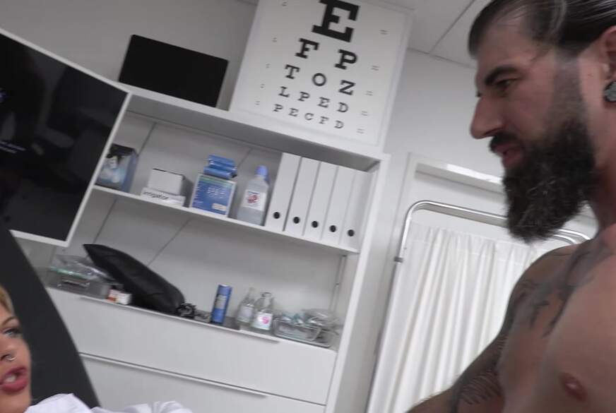 Im Sex Krankenhaus - Dirty roleplay mit meinen Freunden von JosefineM