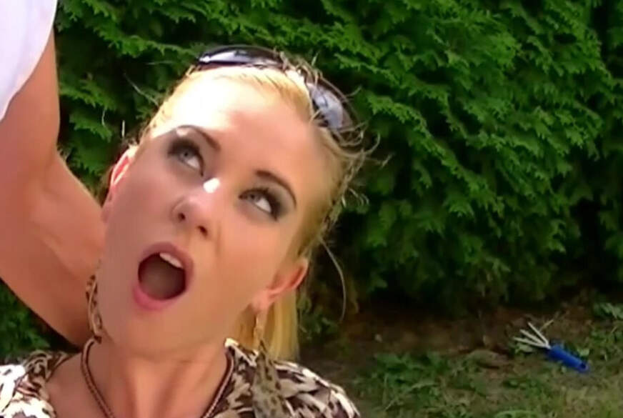 Knallhartes S*****zrodeo bis zum A******g in meine F***e! von LittleSue