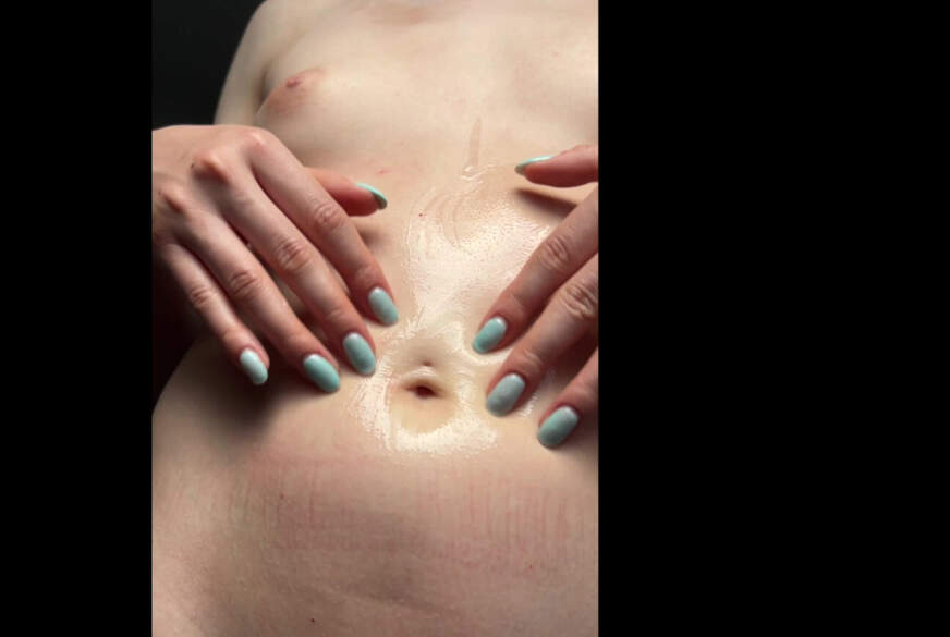 my bellybutton von sweat-x-slay