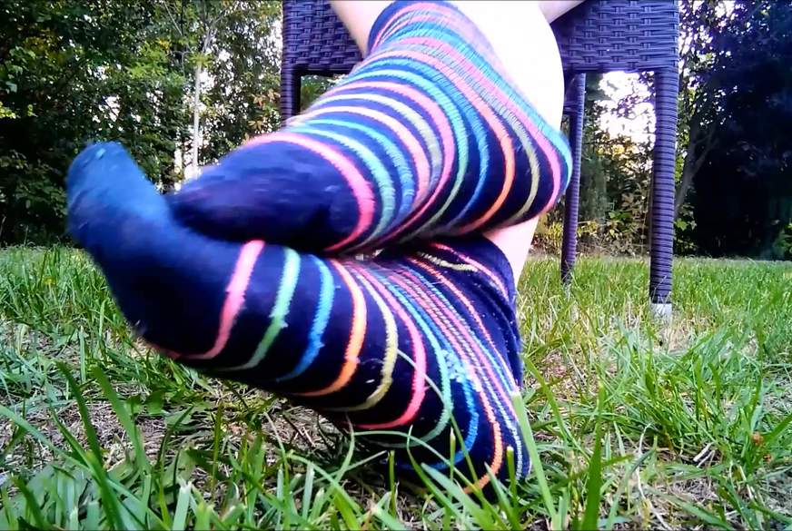 Lacklady: Socken-und Fußfetisch