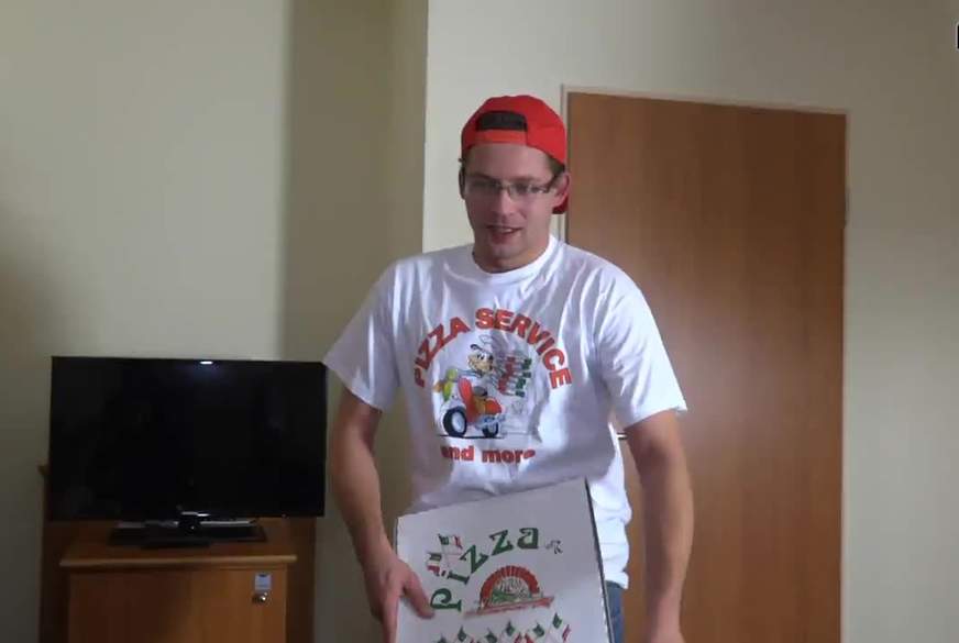 Der geile Pizzaboy von Mia-Sophi