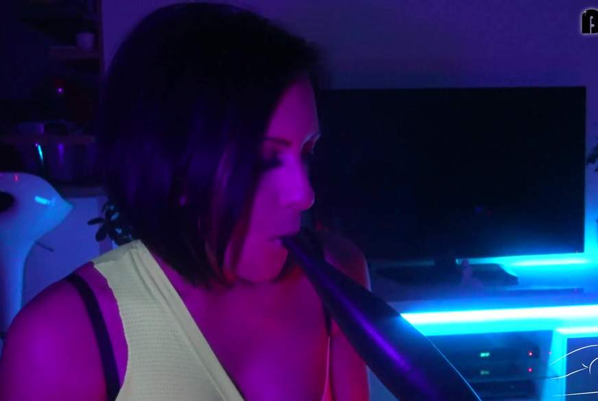 BlackSophie: Smoke D**ks Everyday