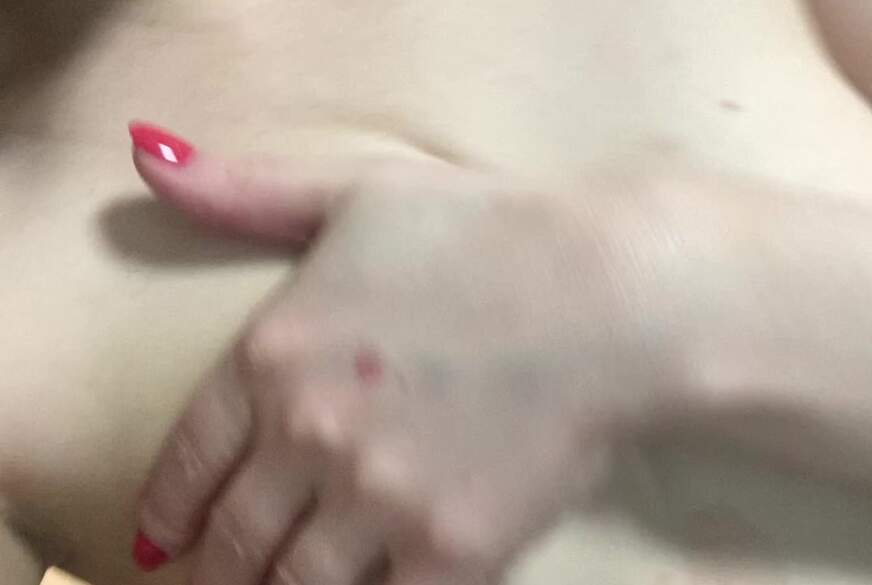 KristinaCoquette: Ich bin so w*****n meine M****i