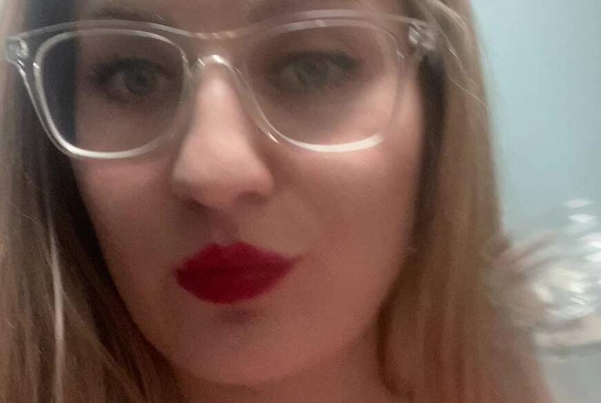 NS  pinkeln von KristinaCoquette