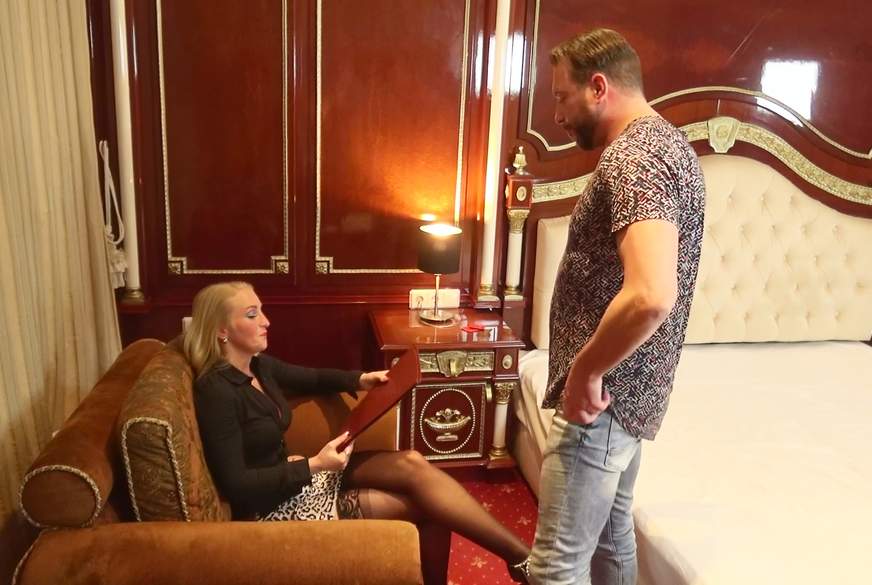 S*****z Test - Chefin Kishas Eignungsprüfung von KacyKisha