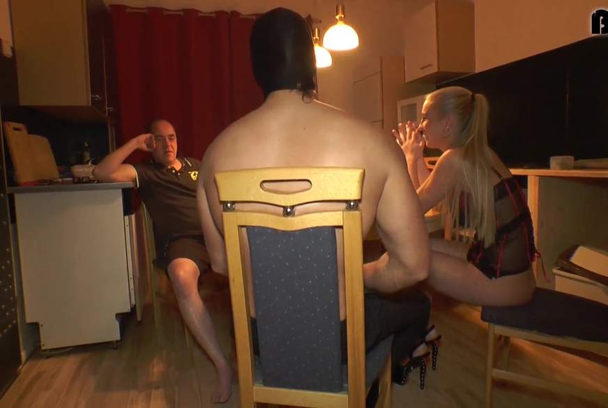 P*****se Party B***h - Pizza S****aki von KacyKisha