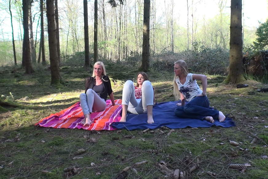 Lasst uns F****n - Public Gruppensex von KacyKisha