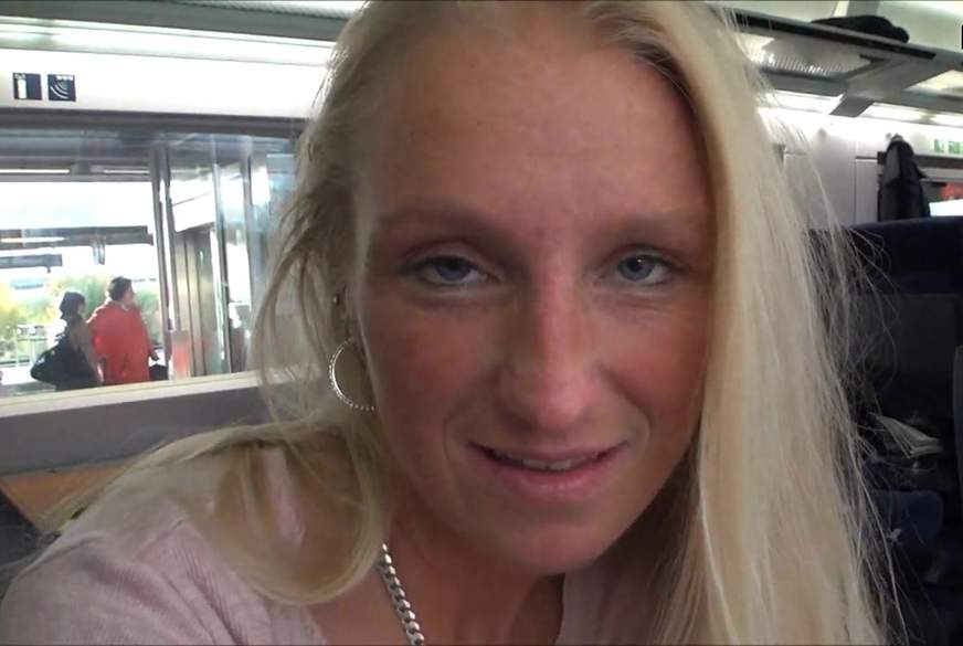 Krasse Nummer! B**wjob im ICE Zug Public von KacyKisha pic3