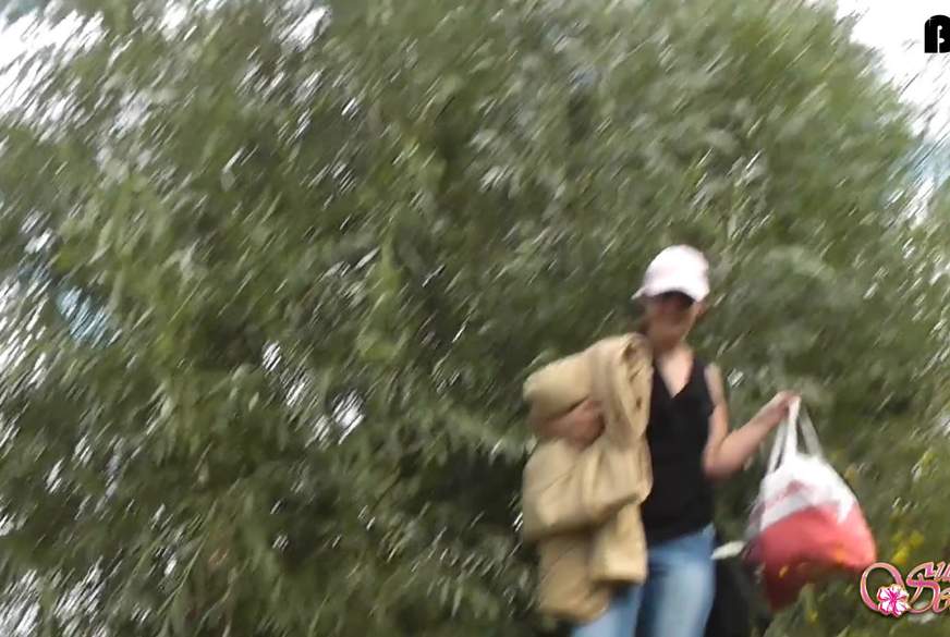 Fremden User in Latexhandschuhen a********t von Susi-Deluxe pic1