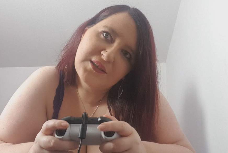 GAMER GIRL LEA - Zocken oder Masturbieren?! von Lea-Love