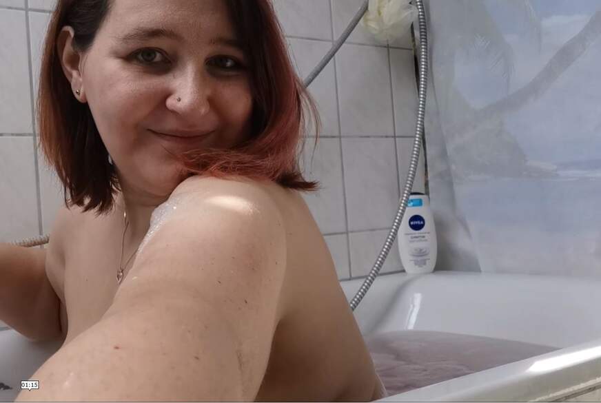 Lea-Love: SINNLICHES PLANSCHVERGNÜGEN...KOMMST DU MIT IN DIE WANNE???