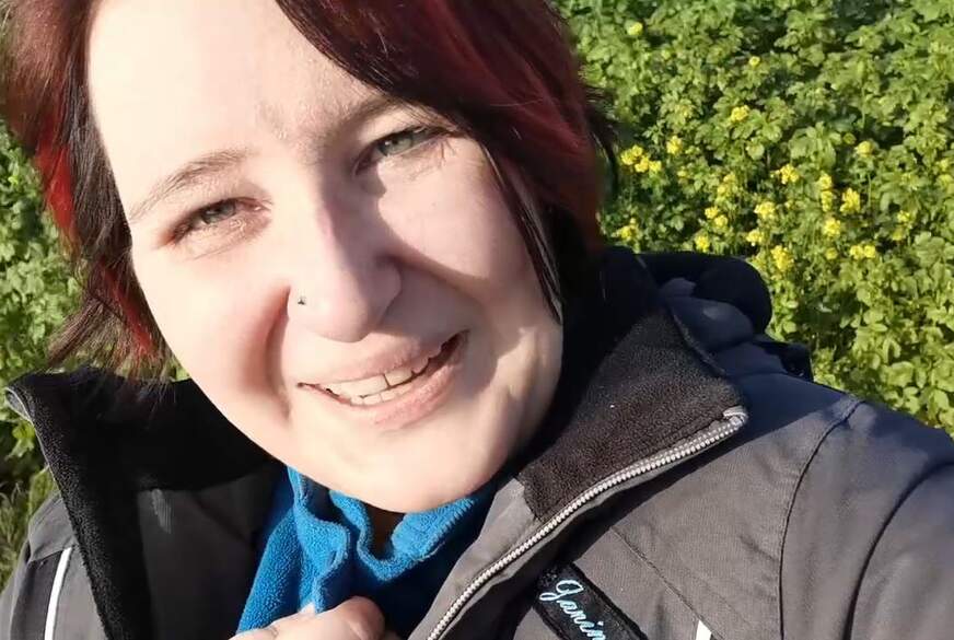 Lea-Love: VOM FAHRRAD SATTEL GEIL GERIEBEN! KOMM ICH NEHME DICH MIT NACH HAUSE