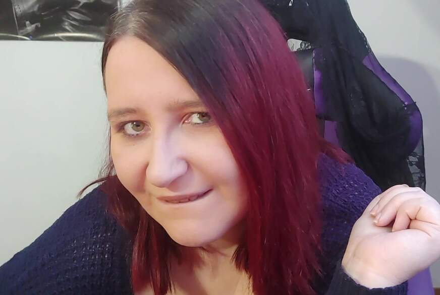 Lea-Love: SO GEIL! STATT DER BUCHHALTUNG WILL ICH EIN ORGASMUS!