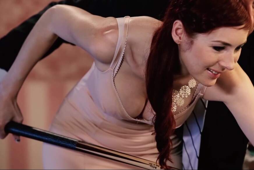 PiaRed: E********t! C******e-f**k auf dem Billiardtisch!