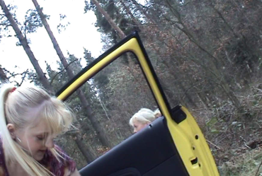 Outdoor gleich neben der Strasse von F**kl******n