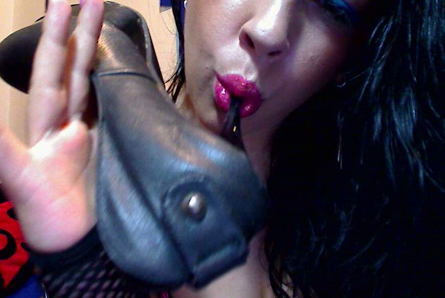 Medussa: heels licken