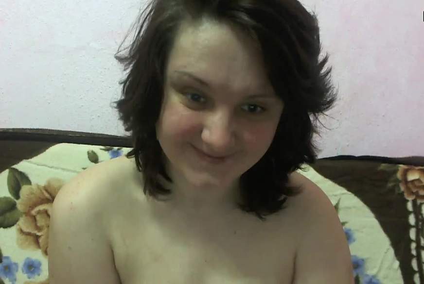 LoraHot: Ich mag, wenn du meine h**ten Nippel l****n