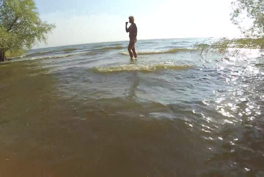 nackt im Fluss schwimmen von snejka pic3