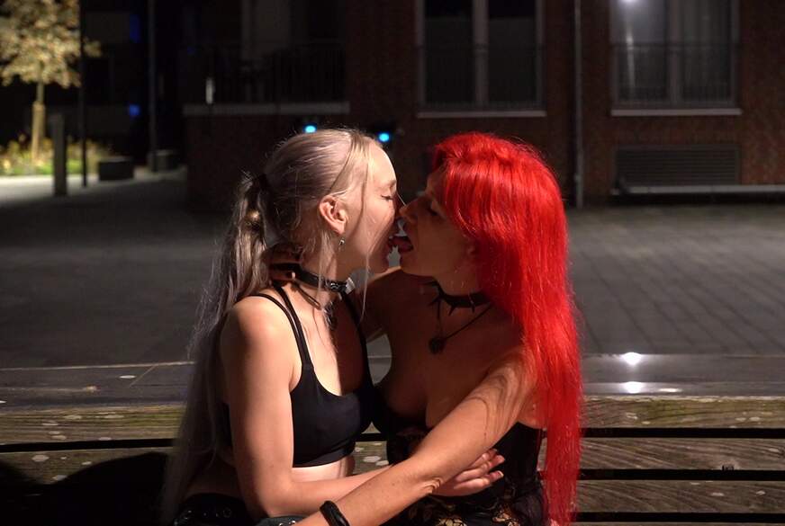 luuhsie: Blond Küsst Rot