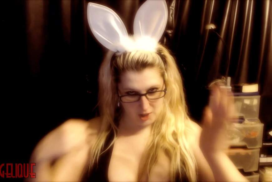 Avengelique: BÖSES MÖHREN-BUNNY!