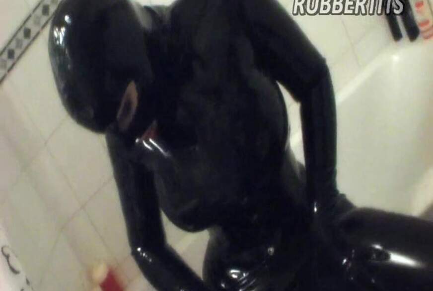 Avengelique: GEILER D*******k IM BAD