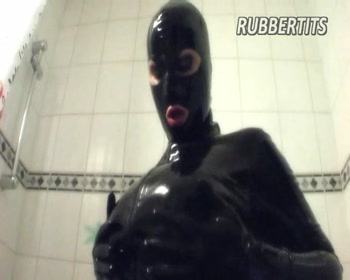 GEILER D*******k IM BAD
