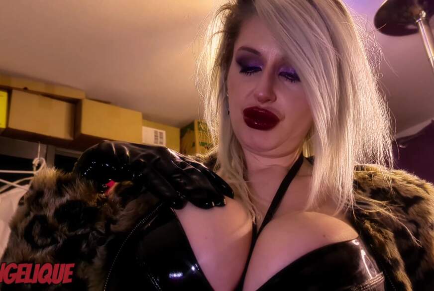Pelzh***e w****t geilen Latexs*****z in Pelz und Leder von Avengelique pic1