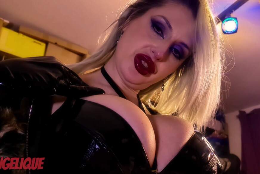 Pelzh***e w****t geilen Latexs*****z in Pelz und Leder von Avengelique pic3