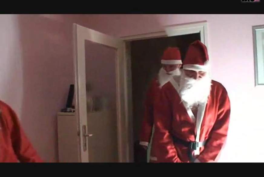 SarahAnn: ...HARD CHRISTMAS!!!!!