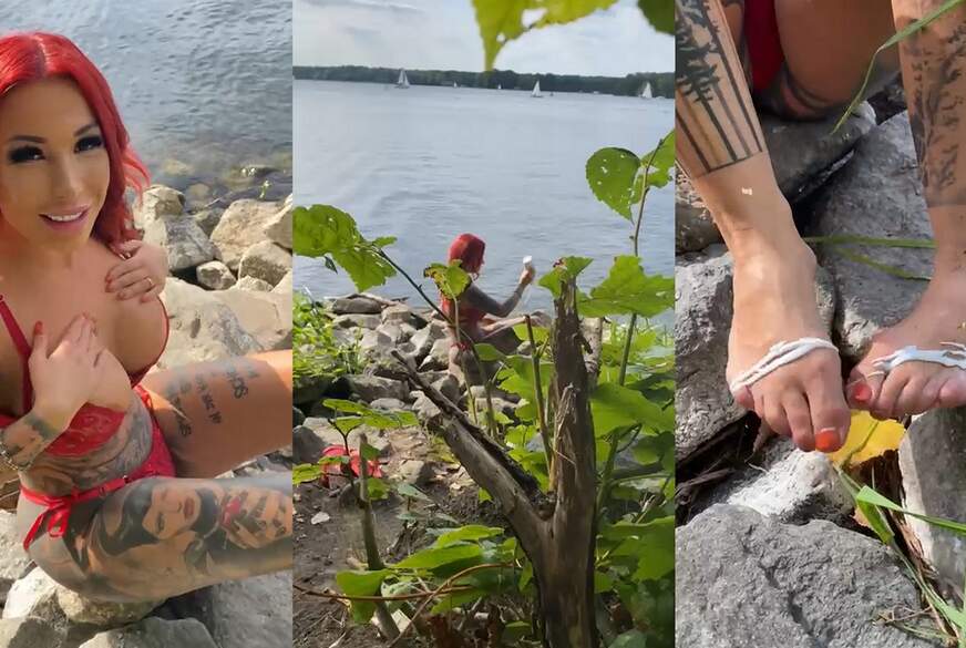 SnowWhite-Inked: Eincremen am See mit nackten Füßchen