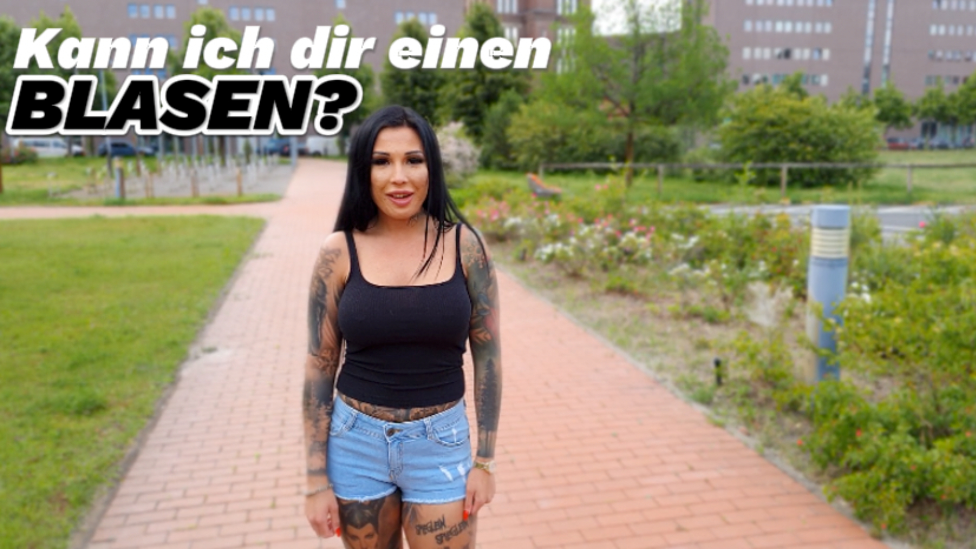 Kann ich dir einen blasen? Ich war mal wieder in Berlin unterwegs und ich war tierisch geil. Da fiel mir dieser Typ auf und da fragte ich ihn mal ob ich ihm einen blasen kann. Wie hättest du geantwortet?