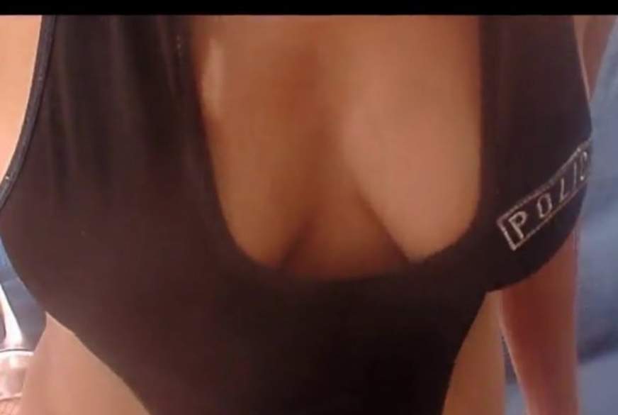 minkimouse: F**k in Strumpfhosen und Police Uniform