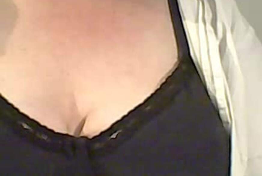 Maus73: Mein Busen und Dildo