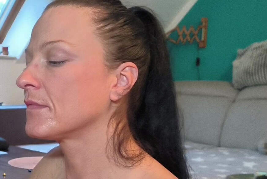 S****acascade: Lass Dir den S*****z verwöhnen und s****z mir Deine ganze L****g in den offenen Mund!