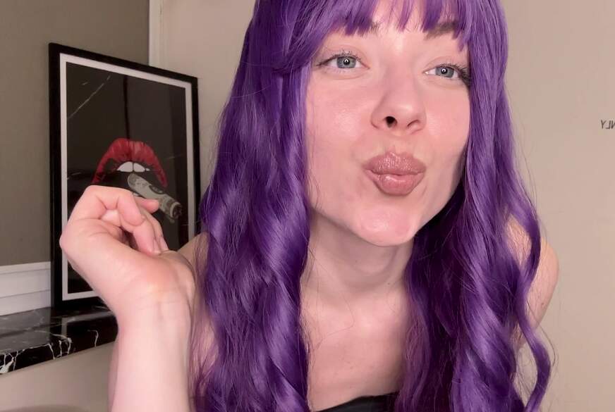 JessieFire: Sexy wetlook Kleid und geile Dessous für dich