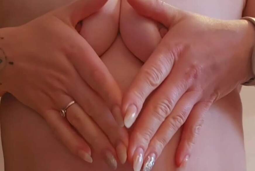 Emilya*a: Titten Massage
