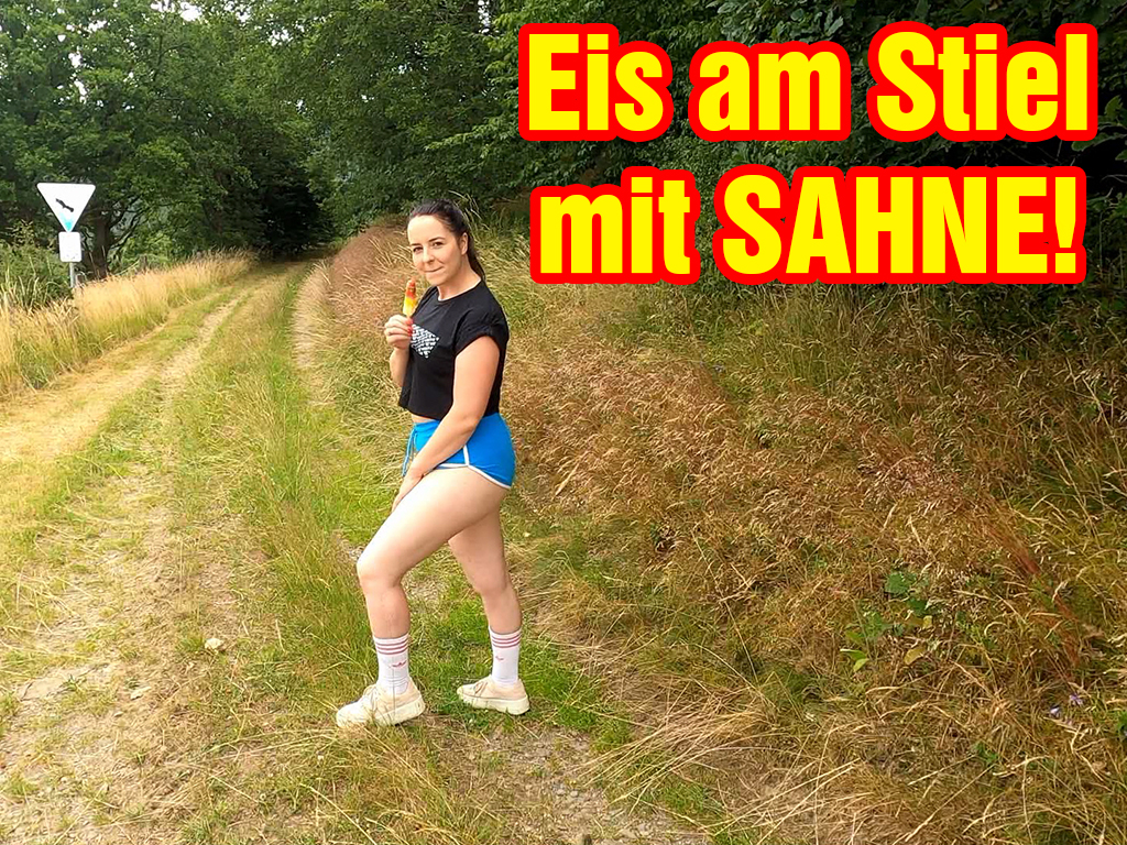 So ein Eis ist schon was Leckeres und erfrischend, wenn man so lange unterwegs ist. Aber eine Sache fehlt mir dann immer an so einem Fruchteis, die SAHNE!!! Und wenn man gerade schön PUBLIC unterwegs ist, hole ich die mir von dem Kerl, der gerade dabei ist ;) Also her mit der SACKSAHNE, bevor das Eis schmilzt! Wann bekomme ich eigentlich deine Sahne?