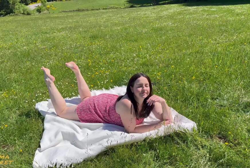 EmmaSecret: Vom Bauern erwischt und direkt auf dem Feld d**********t!