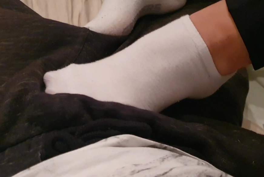 GeileAmanda69: Weiße weiche Socken am S*****z